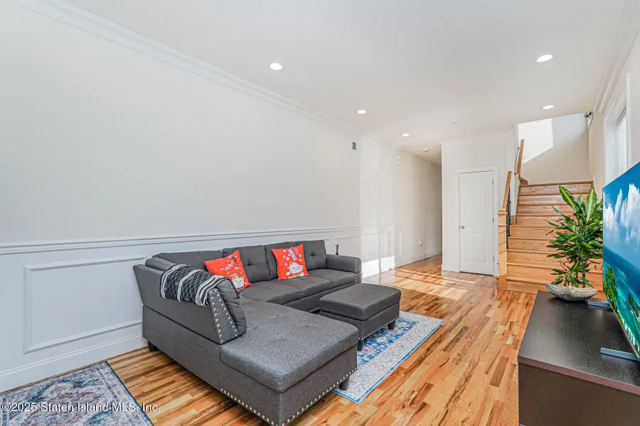 25 Ardmore Avenue, Staten Island, NY 10314 - Image #3