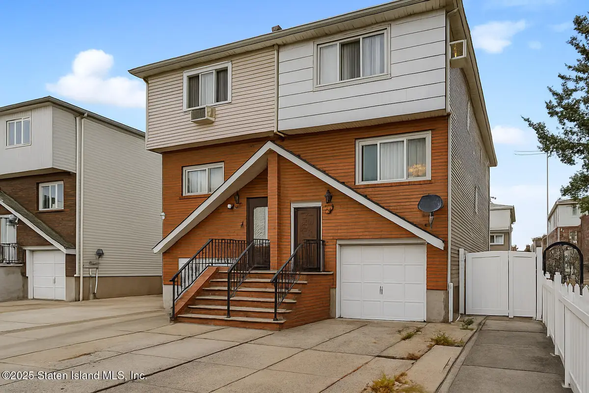 429 Travis Avenue, Staten Island, NY 10314 - Image #1
