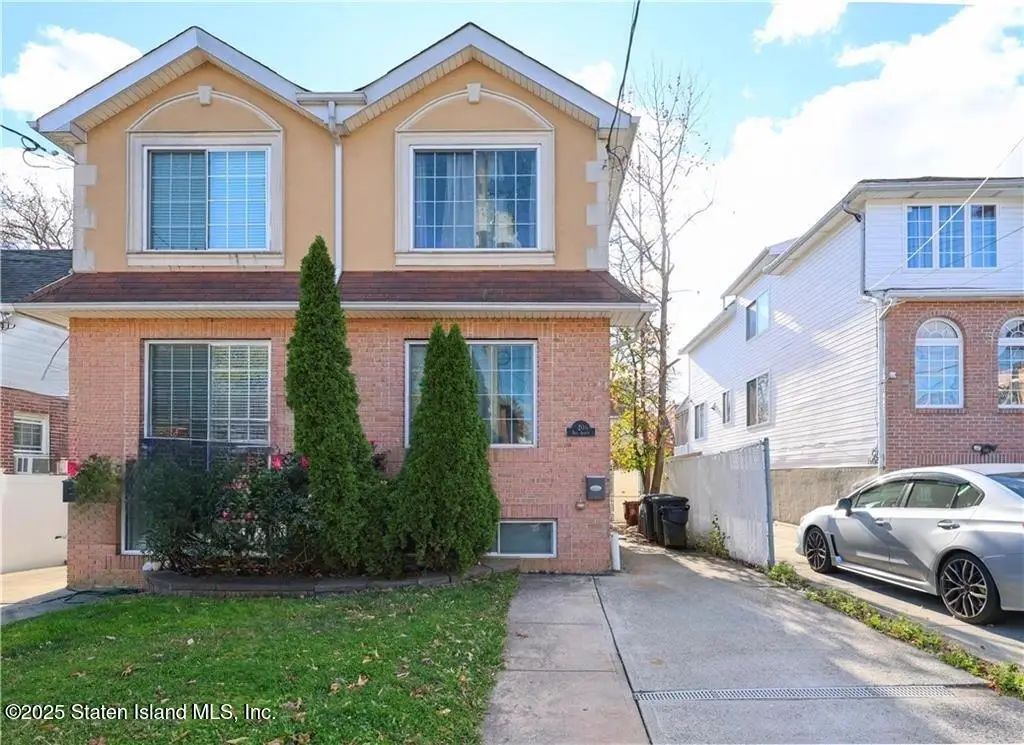20 Buel Avenue #A, Staten Island, NY 10304 - Image #1