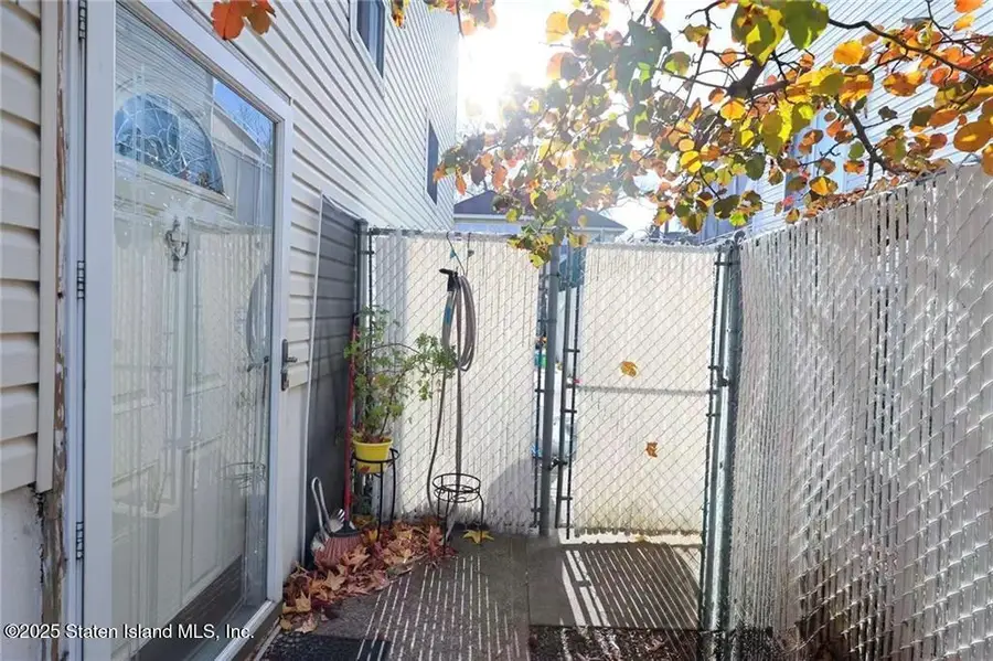 20 Buel Avenue #A, Staten Island, NY 10304 - Image #3