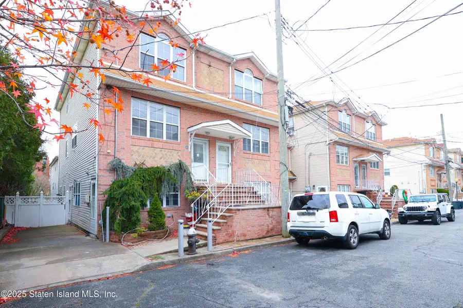 4 Marisa Court, Staten Island, NY 10314 - Image #2