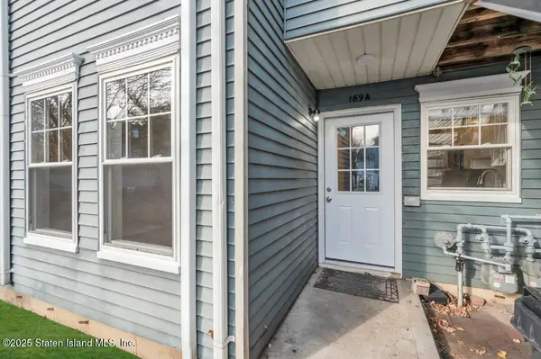 189 Pond Way #A, Staten Island, NY 10303