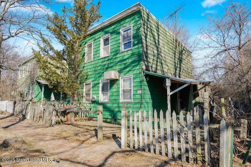 81 Kreischer Street, Staten Island, NY 10309 - Image #3