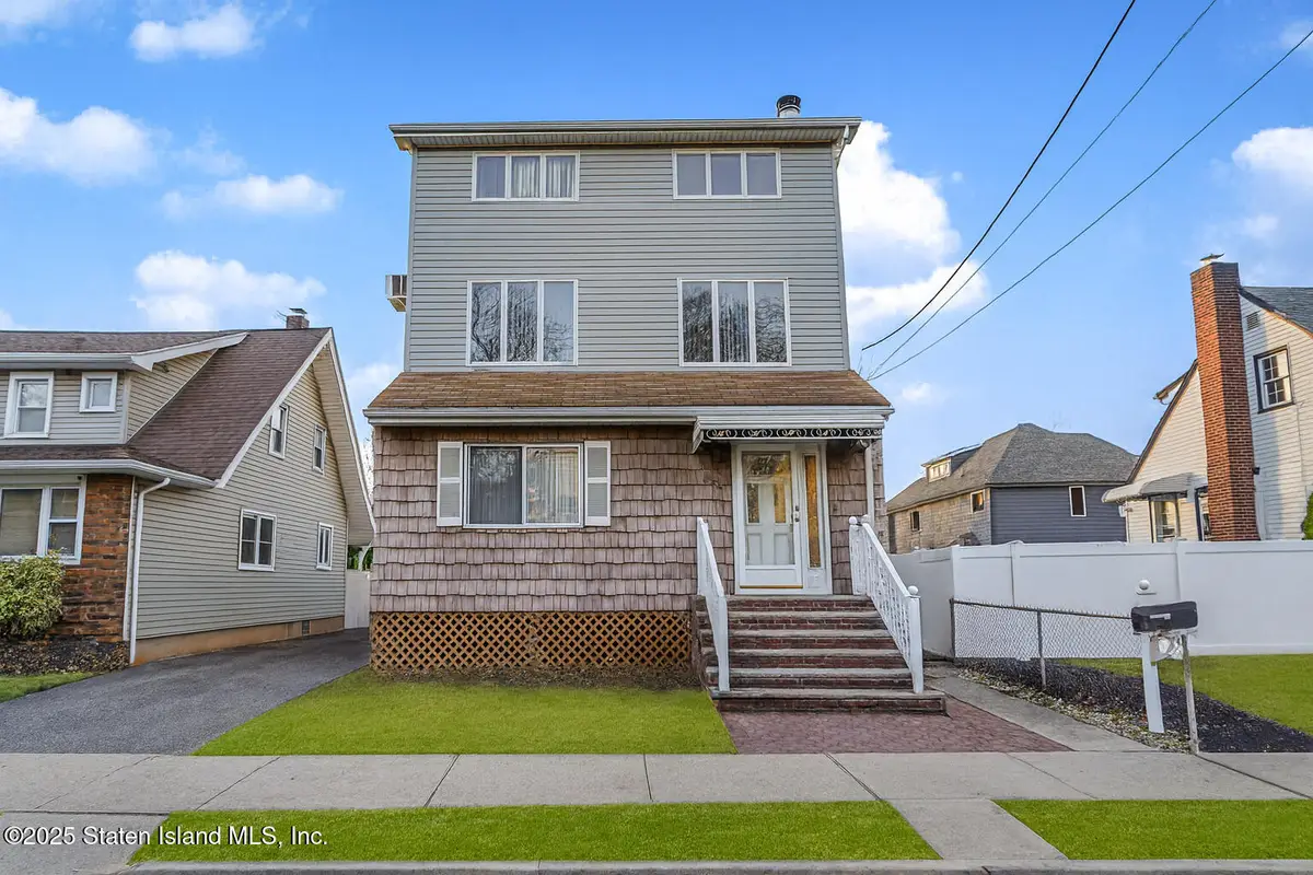 212 Demorest Avenue, Staten Island, NY 10314 - Image #1