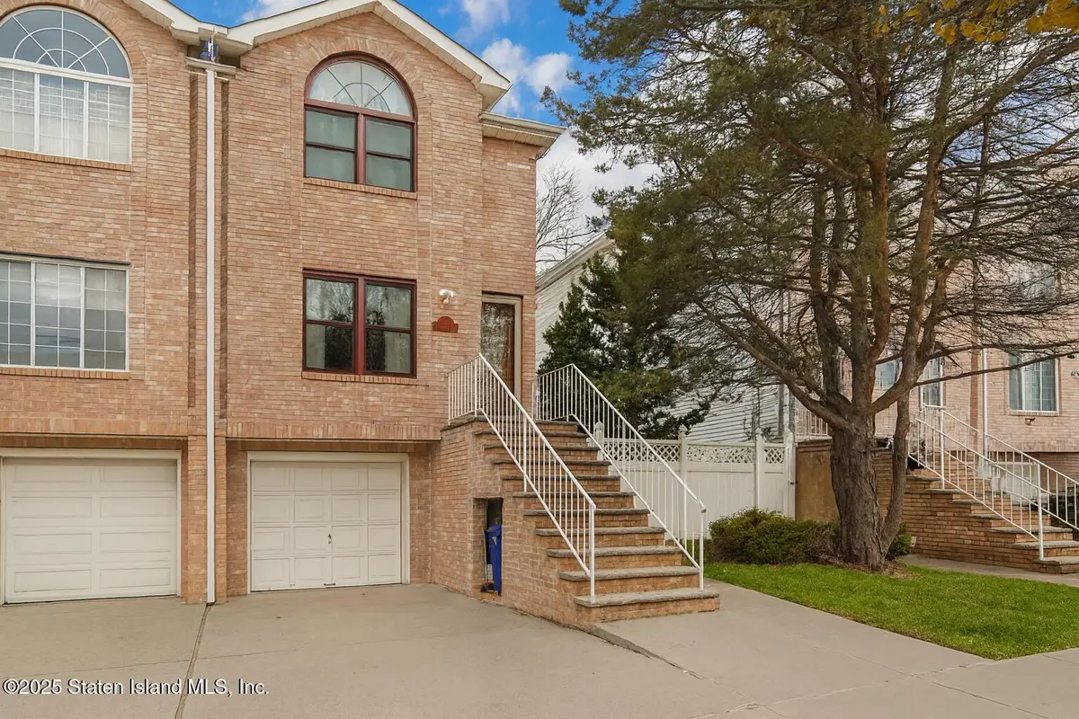 111 Elmbank Street, Staten Island, NY 10312 - Image #1