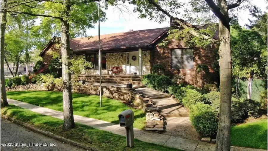 77 Irvington Street, Staten Island, NY 10312 - Image #2