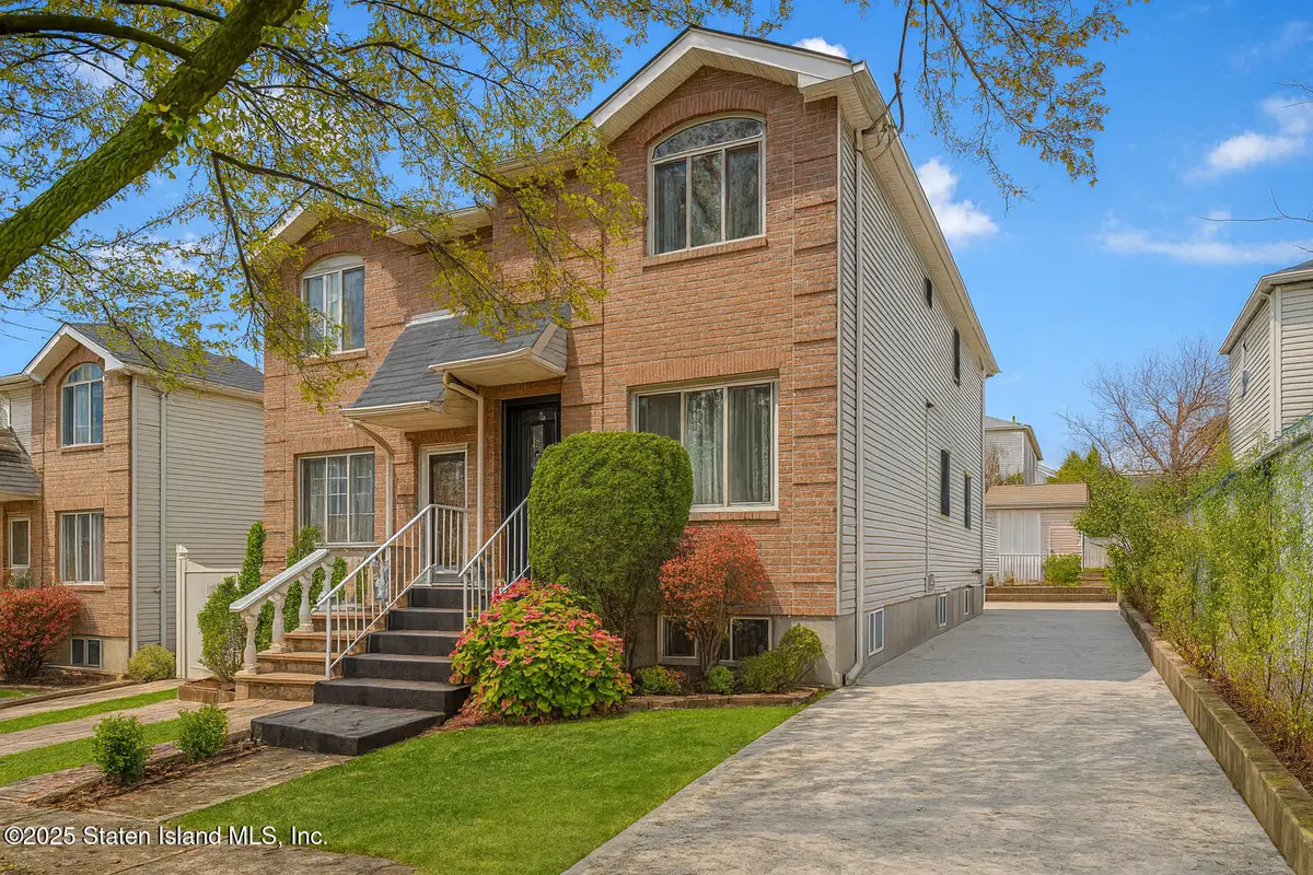 29 Diaz Street, Staten Island, NY 10305 - Image #1