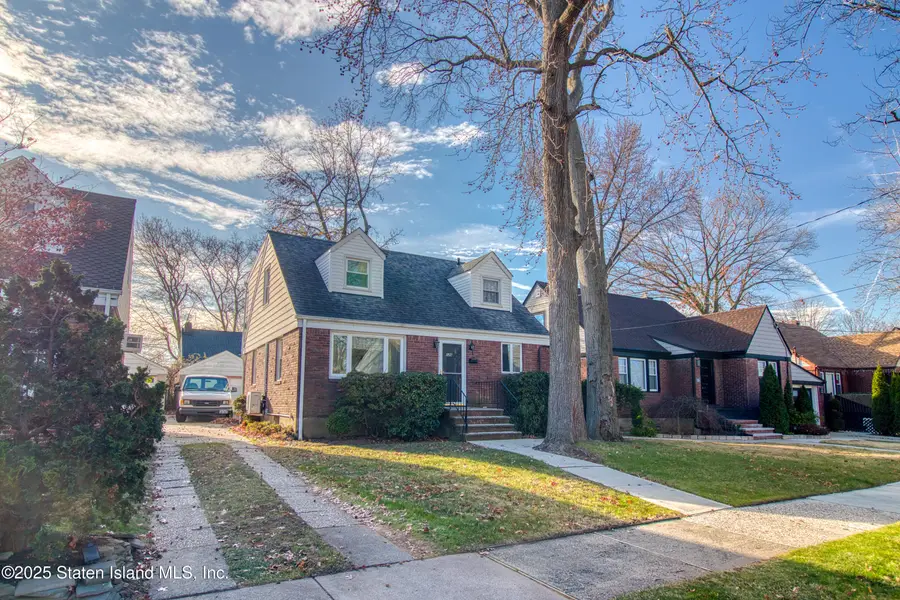 126 Goodwin Avenue, Staten Island, NY 10314 - Image #3