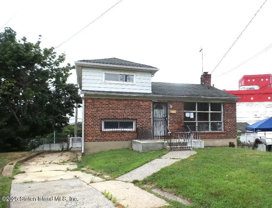 89 Park Hill Court, Staten Island, NY 10304 - Image #2