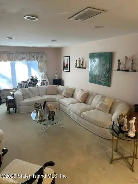 1061 Woodhull Avenue, Staten Island, NY 10312 - Image #2