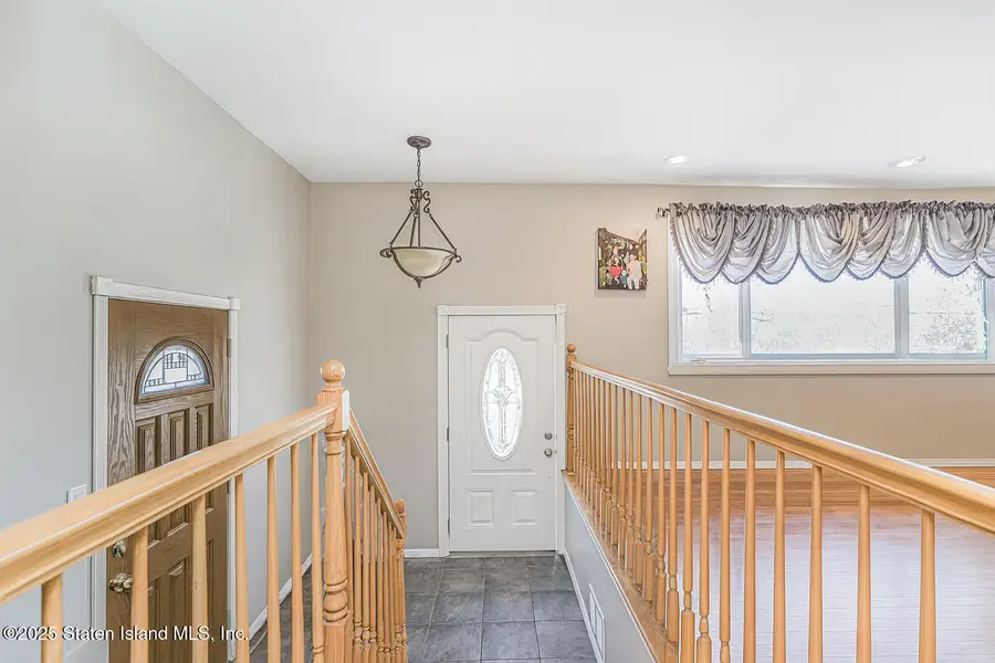 141 N Pine Terrace, Staten Island, NY 10312 - Image #3