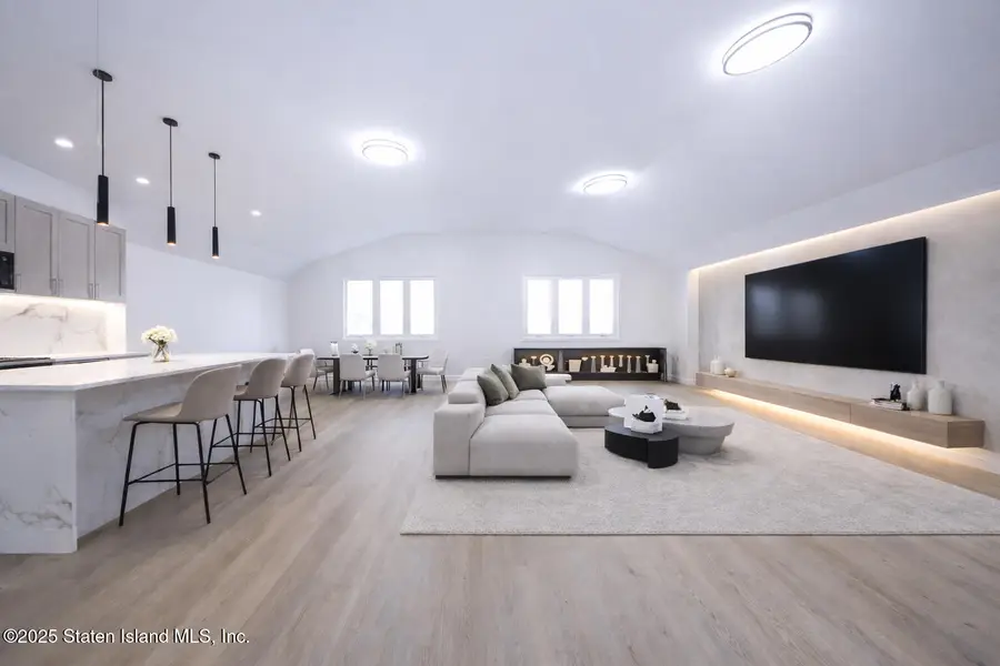 115 Spratt Avenue, Staten Island, NY 10306 - Image #2