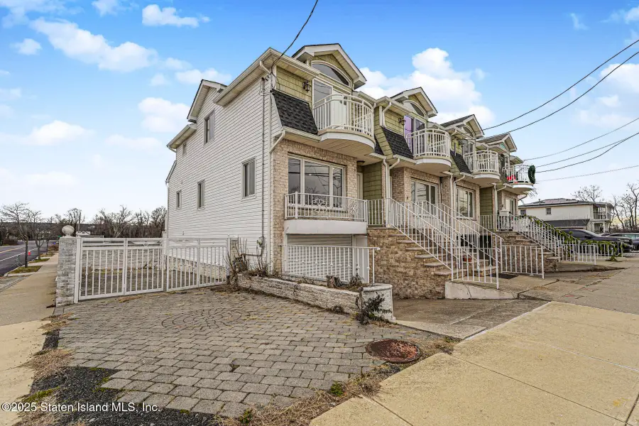 797 Father Capodanno Boulevard, Staten Island, NY 10305 - Image #2