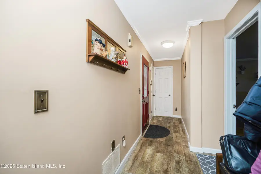 990 Sheldon Avenue, Staten Island, NY 10309 - Image #3