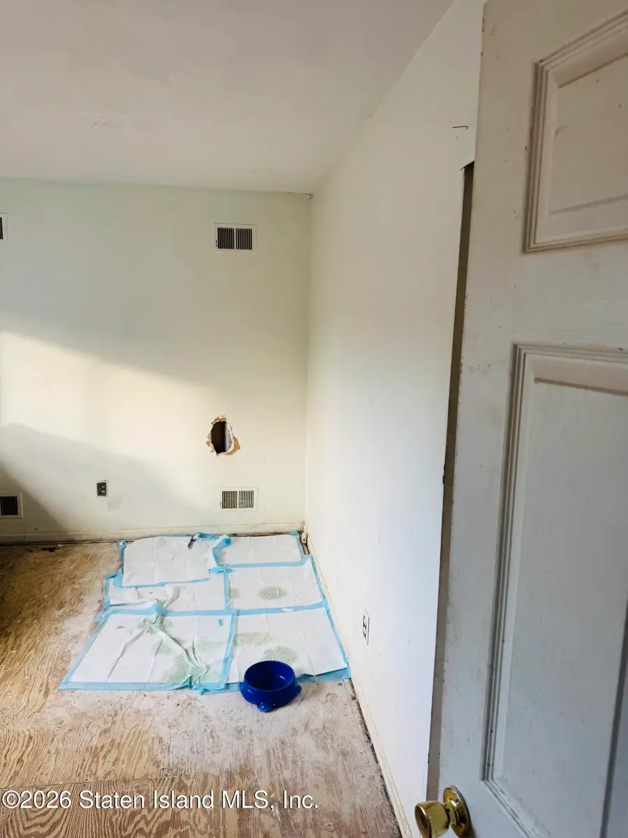 42 Post Lane, Staten Island, NY 10303 - Image #2