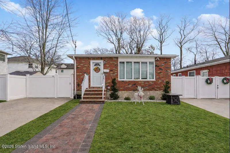 11 N Rhett Avenue, Staten Island, NY 10308 - Image #1