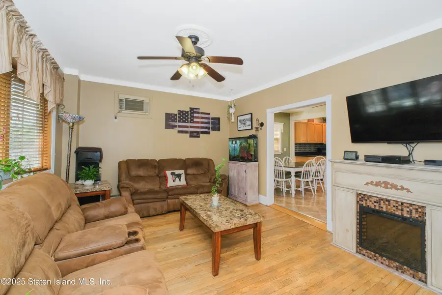 147 Wood Avenue, Staten Island, NY 10307 - Image #2