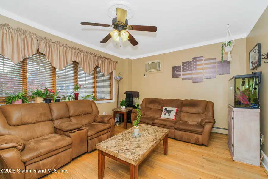 147 Wood Avenue, Staten Island, NY 10307 - Image #3