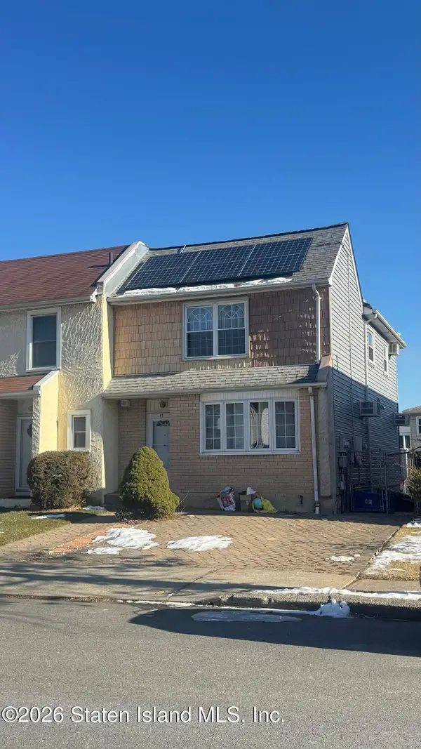 45 Russek Drive, Staten Island, NY 10312