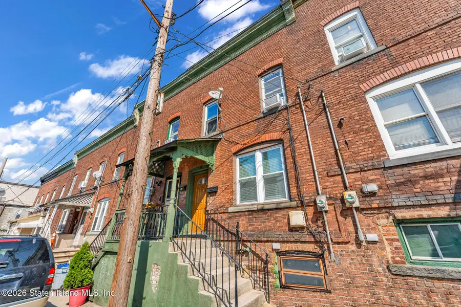 11 Coonley Court, Staten Island, NY 10303 - Image #2