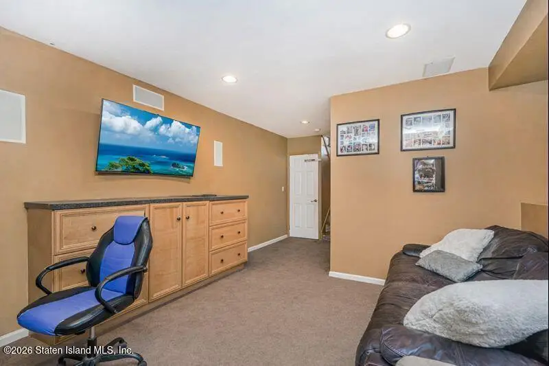 162 New Dorp Plaza, Staten Island, NY 10306 - Image #3