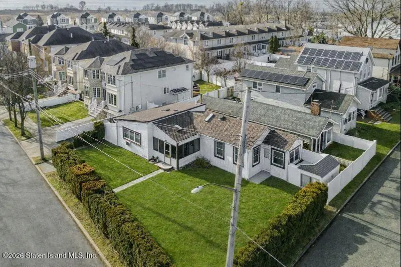 42 Marscher Place, Staten Island, NY 10309 - Image #3