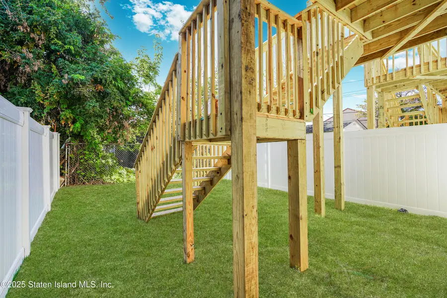 64 Hempstead Avenue, Staten Island, NY 10306 - Image #3