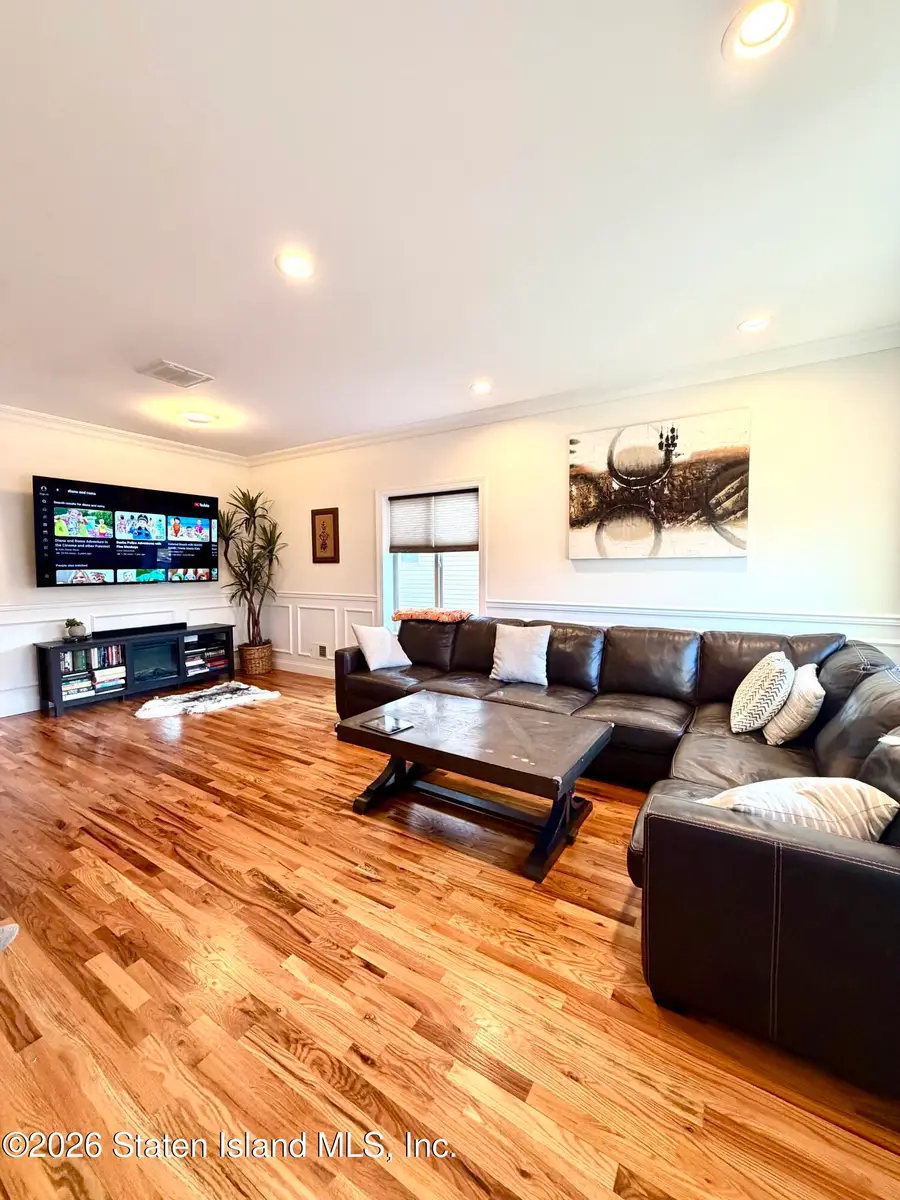 21 Tangelwood Drive, Staten Island, NY 10308 - Image #3