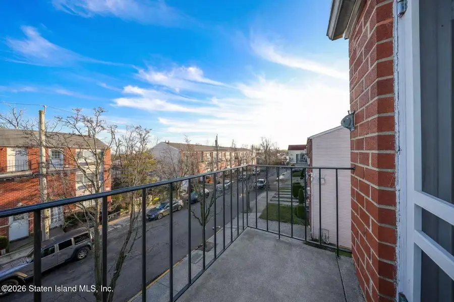 45 Francine Court #B, Staten Island, NY 10306 - Image #3