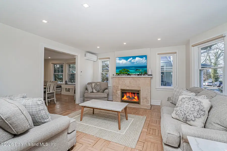 72 Theresa Place, Staten Island, NY 10301 - Image #3