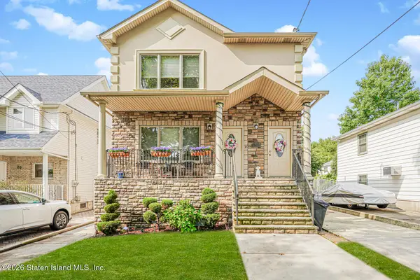 16 Allen Place, Staten Island, NY 10312