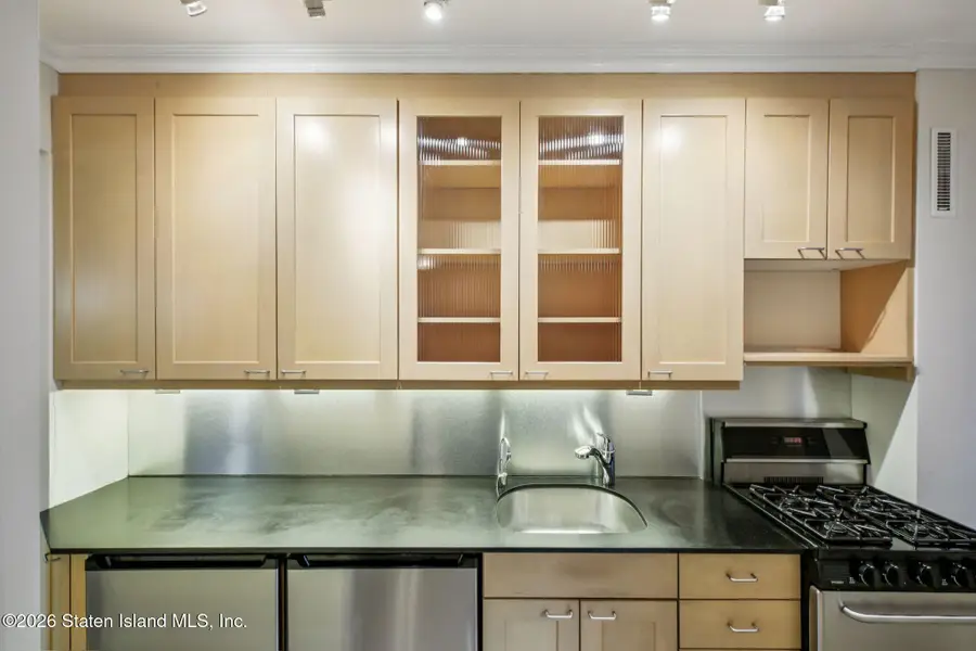 349 E 49th Street #2k, New York, NY 10017 - Image #3