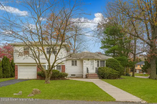 35 Shawnee Street, Staten Island, NY 10301