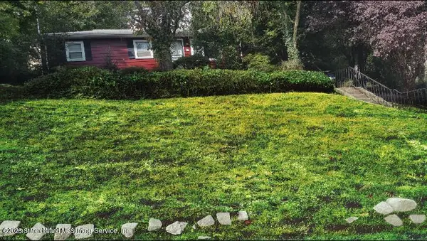 69 Longview Road, Staten Island, NY 10304