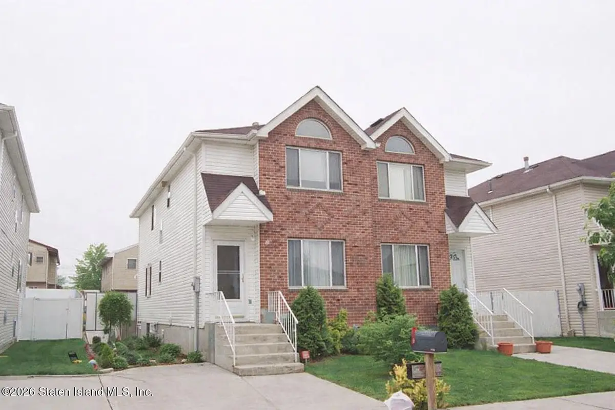 264 Lander Avenue, Staten Island, NY 10314 - Image #1