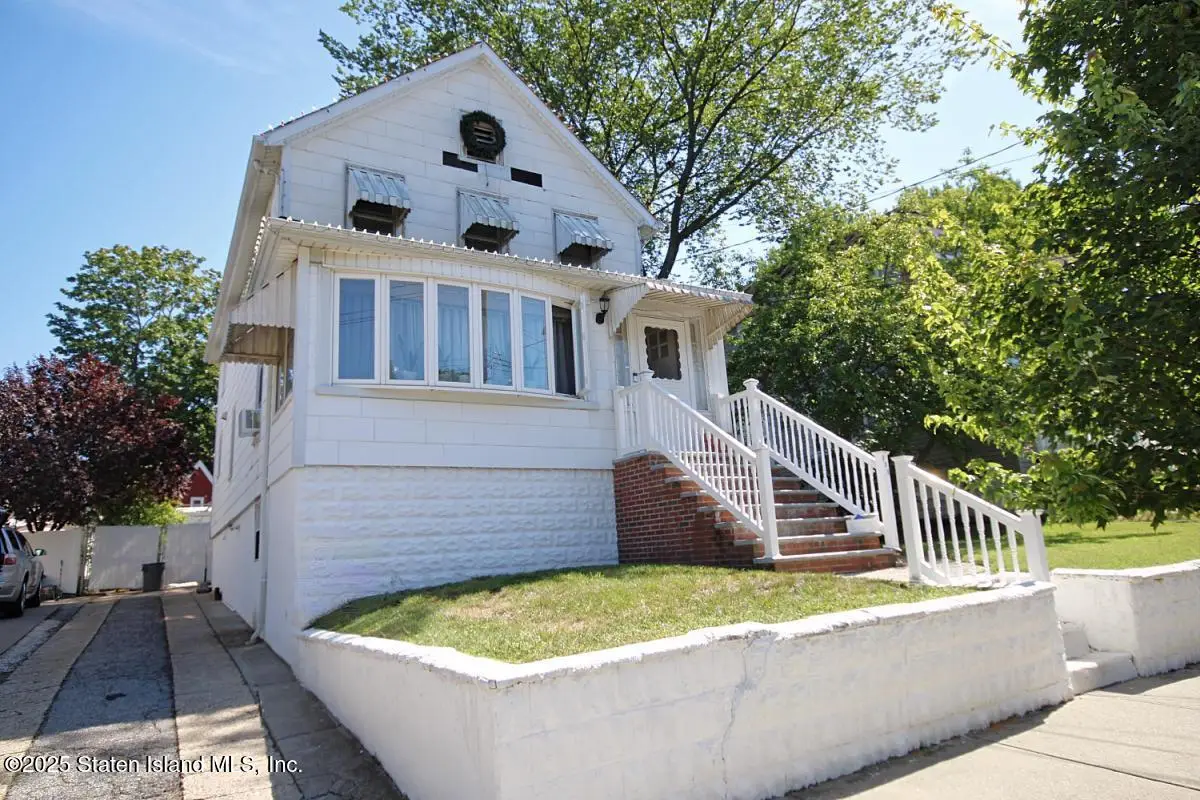 233 Fisher Avenue, Staten Island, NY 10307 - #1