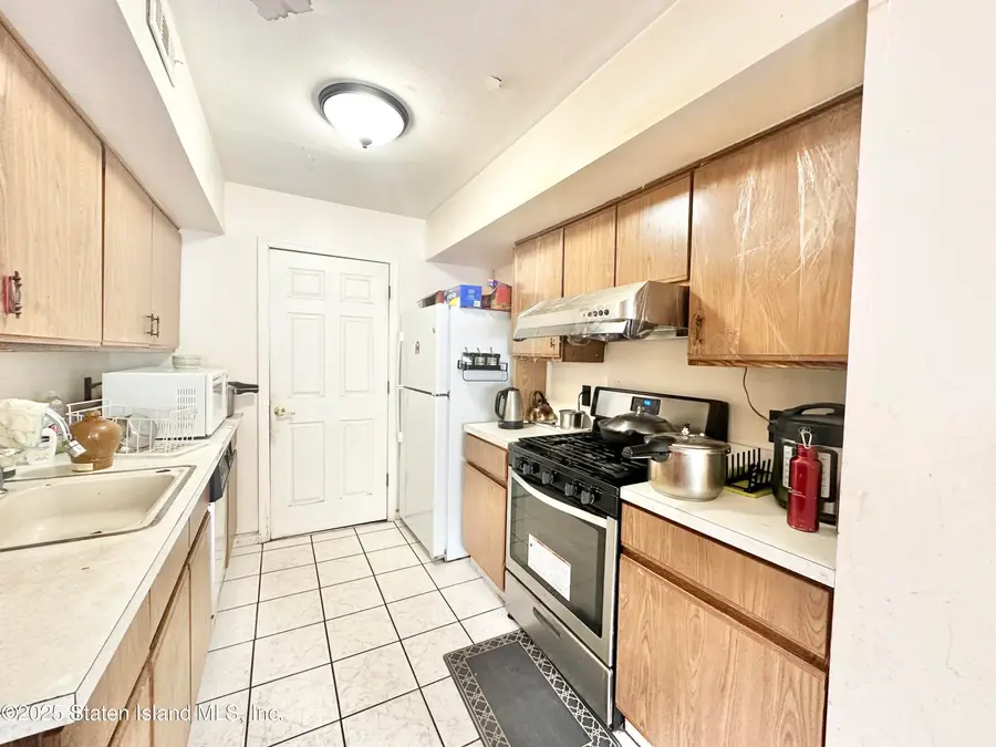 699 Elbe Avenue, Staten Island, NY 10304 - Image #2