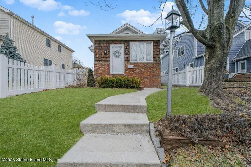 261 Brehaut Avenue, Staten Island, NY 10307 - Image #2