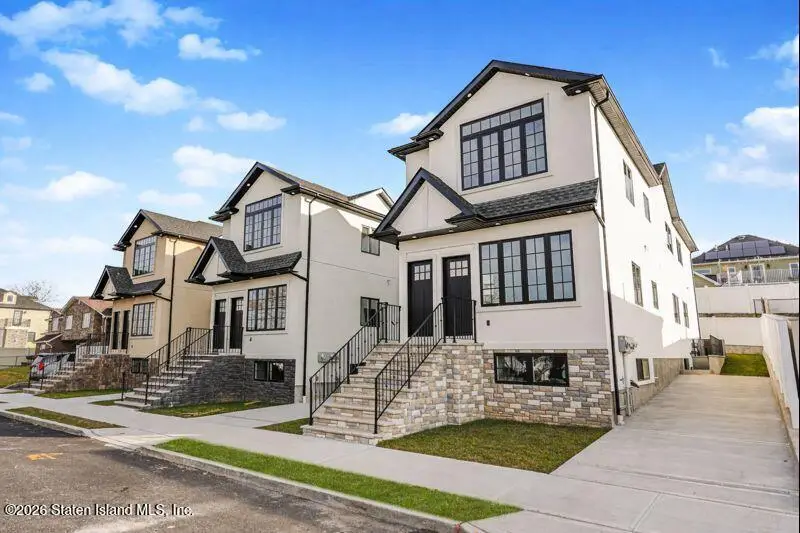 911 Rathbun Avenue, Staten Island, NY 10309 - Image #2