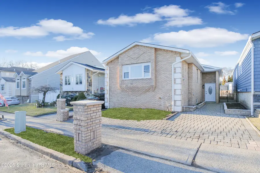 43 Country Woods Lane, Staten Island, NY 10308 - Image #2