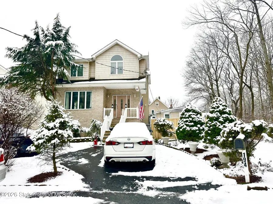 194 Nugent Street, Staten Island, NY 10306 - Image #2