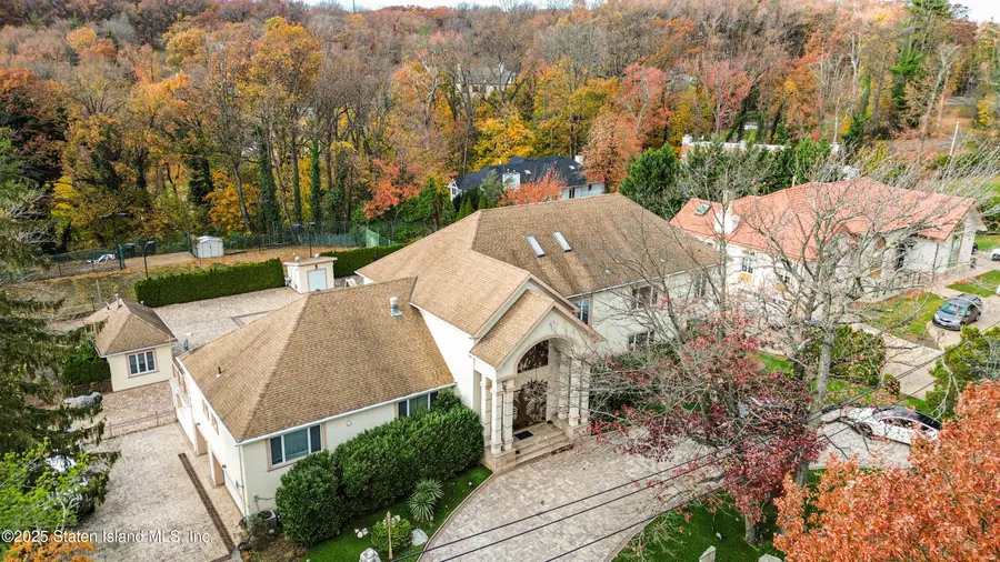 724 Todt Hill Road, Staten Island, NY 10304 - Image #2