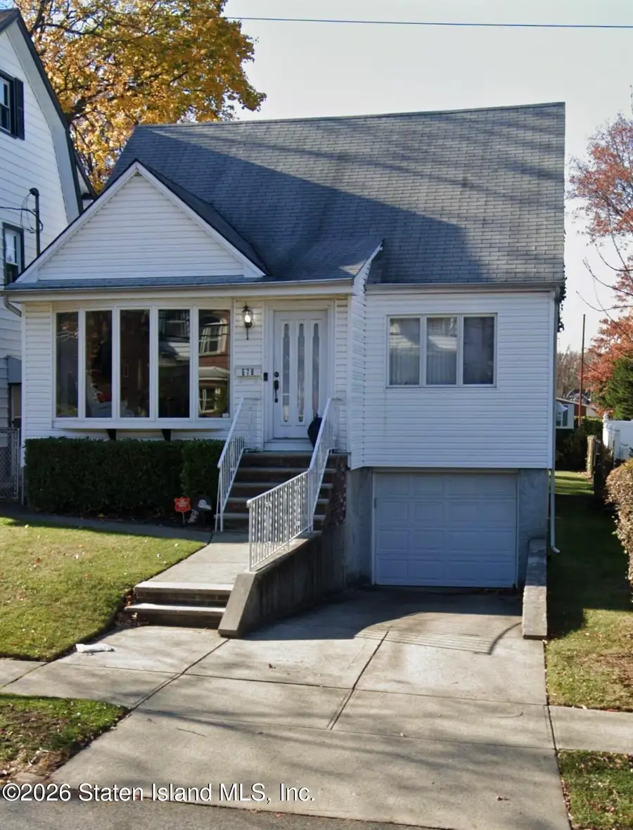 678 Bement Avenue, Staten Island, NY 10310 - Image #2