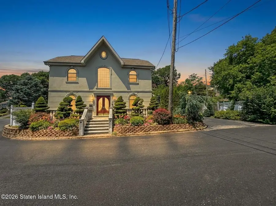 39 Hasbrouck Road, Staten Island, NY 10304 - Image #2