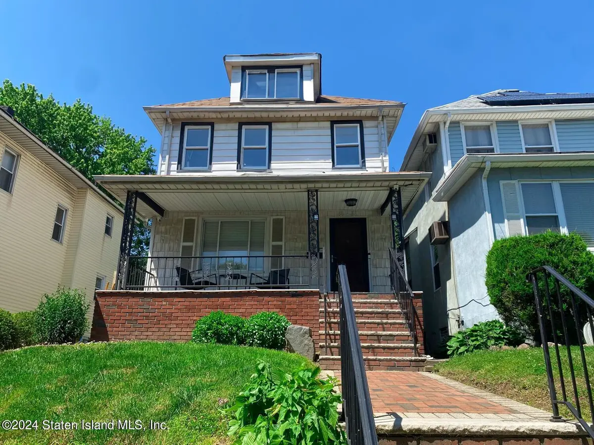 16 Bement Avenue, Staten Island, NY 10310 - Image #1