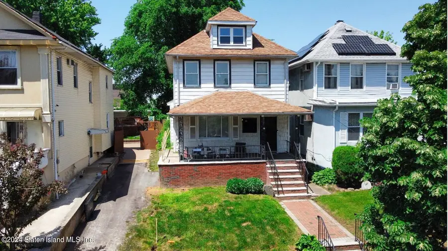 16 Bement Avenue, Staten Island, NY 10310 - Image #2