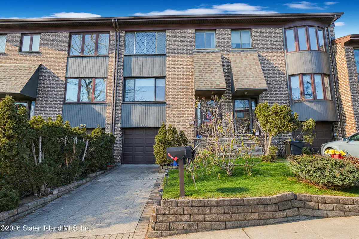 321 Hillbrook Drive, Staten Island, NY 10305 - Image #1