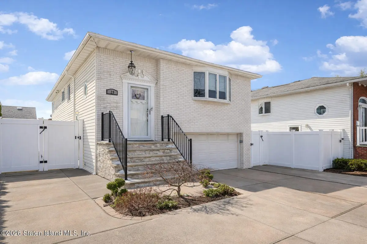 25 Bamberger Lane, Staten Island, NY 10312 - Image #1