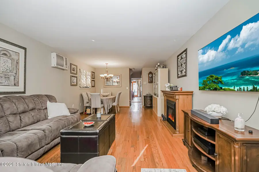 985 Rensselaer Avenue, Staten Island, NY 10309 - Image #3