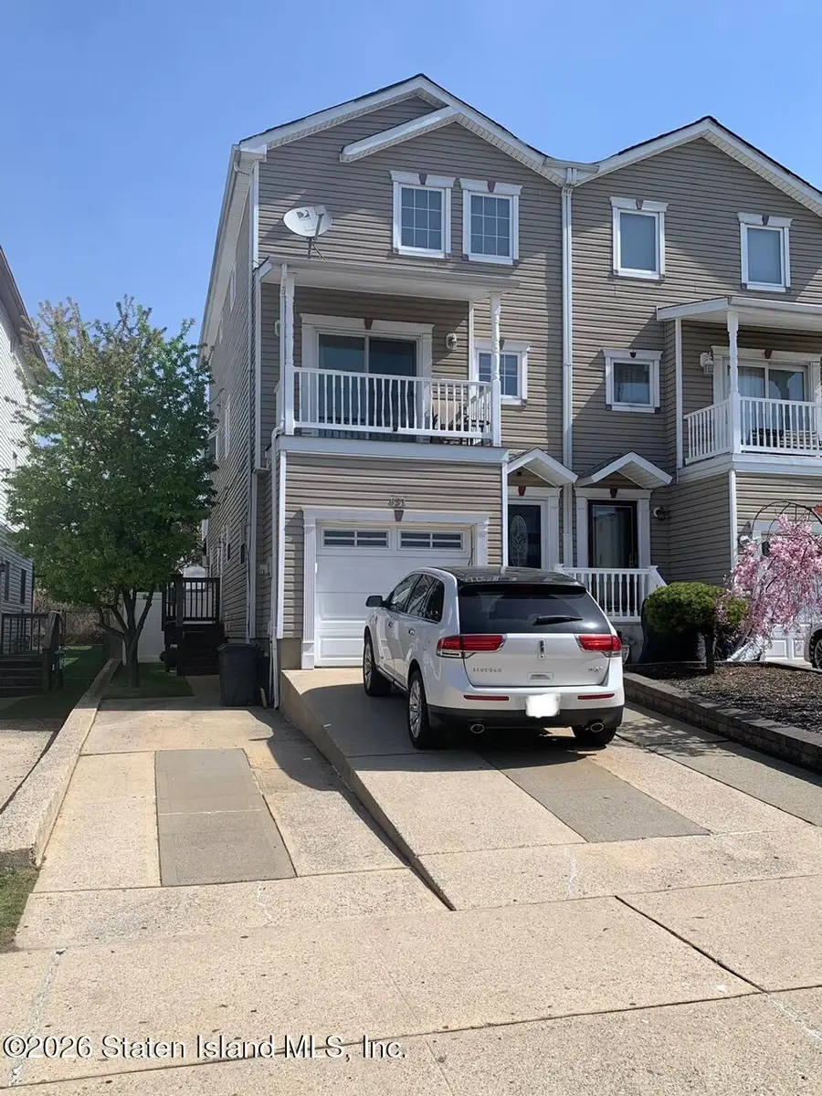 631 Travis Avenue, Staten Island, NY 10314 - Image #3